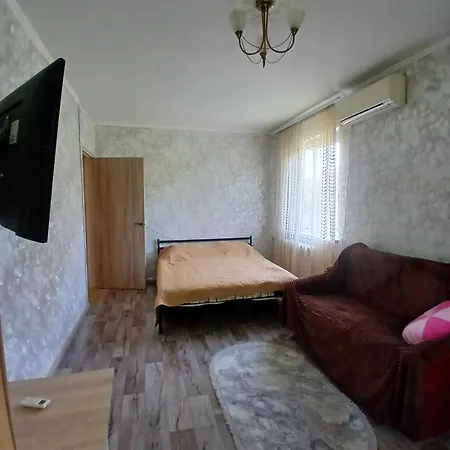 2-room Daily Hourly On Tinystia *